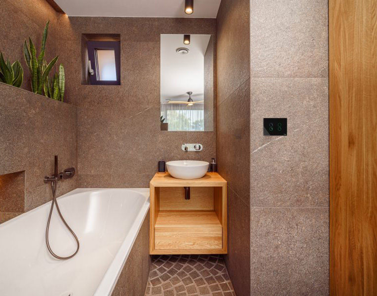4-buttons-EU-bathroom--900x6002
