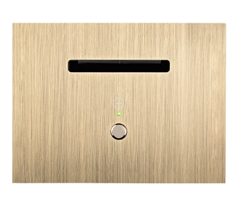 045_SS_Axia-EU_Card-Holder_ON_round01.webp