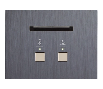 048_SS_Axia-EU_Card-Holder_ON_square02.webp