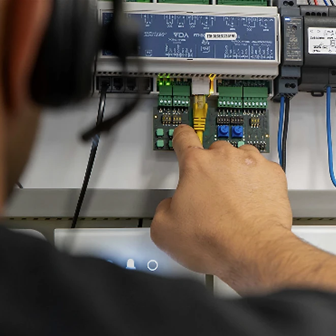 vdatelkonet-solution-provider-services